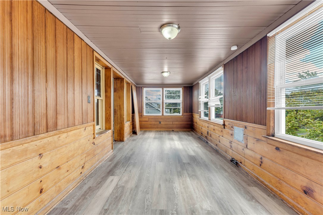 18715 Mohawk Avenue