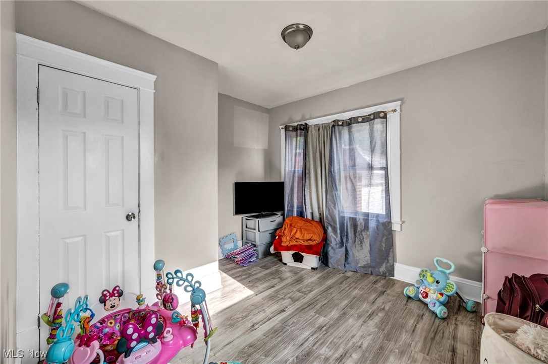 18715 Mohawk Avenue