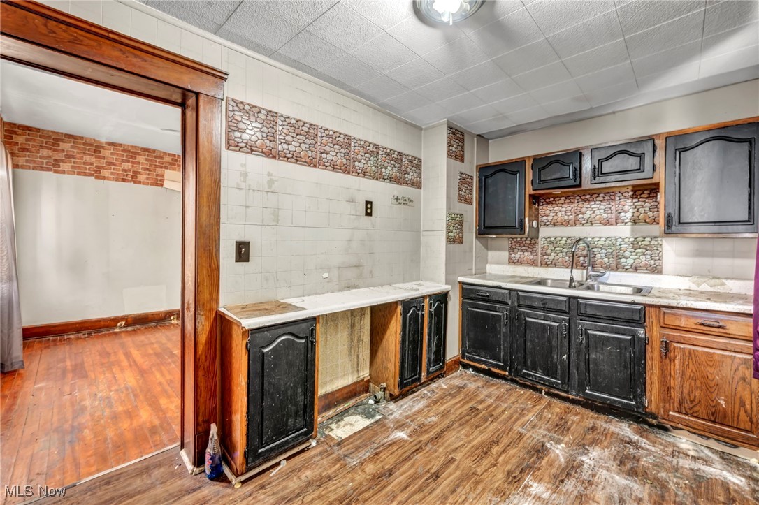 2062 W 87th Street