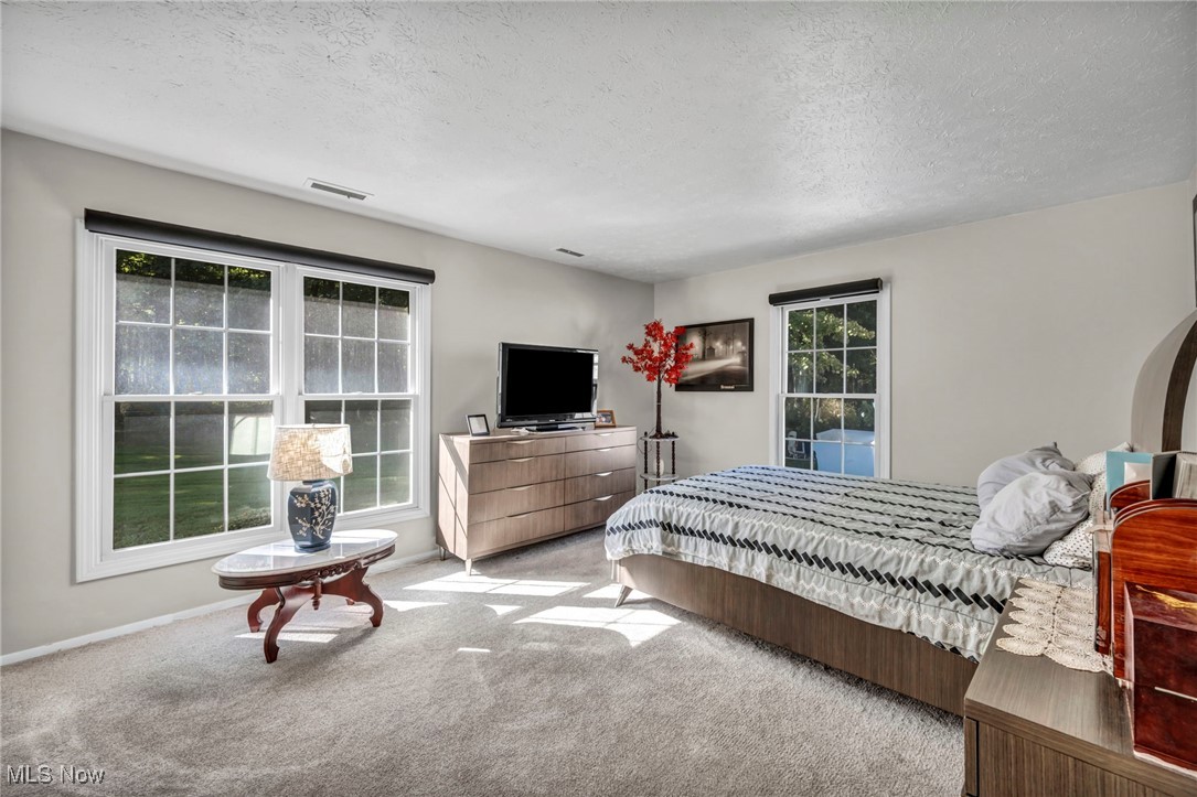 10237 Independence Drive