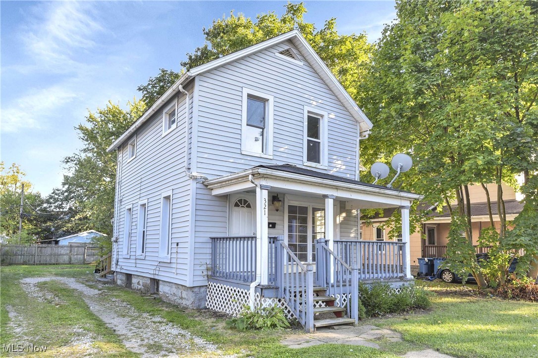 321 W 8th Street
