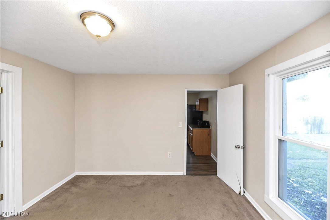 321 W 8th Street