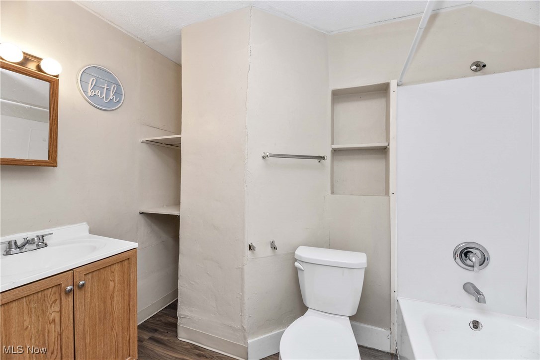 321 W 8th Street