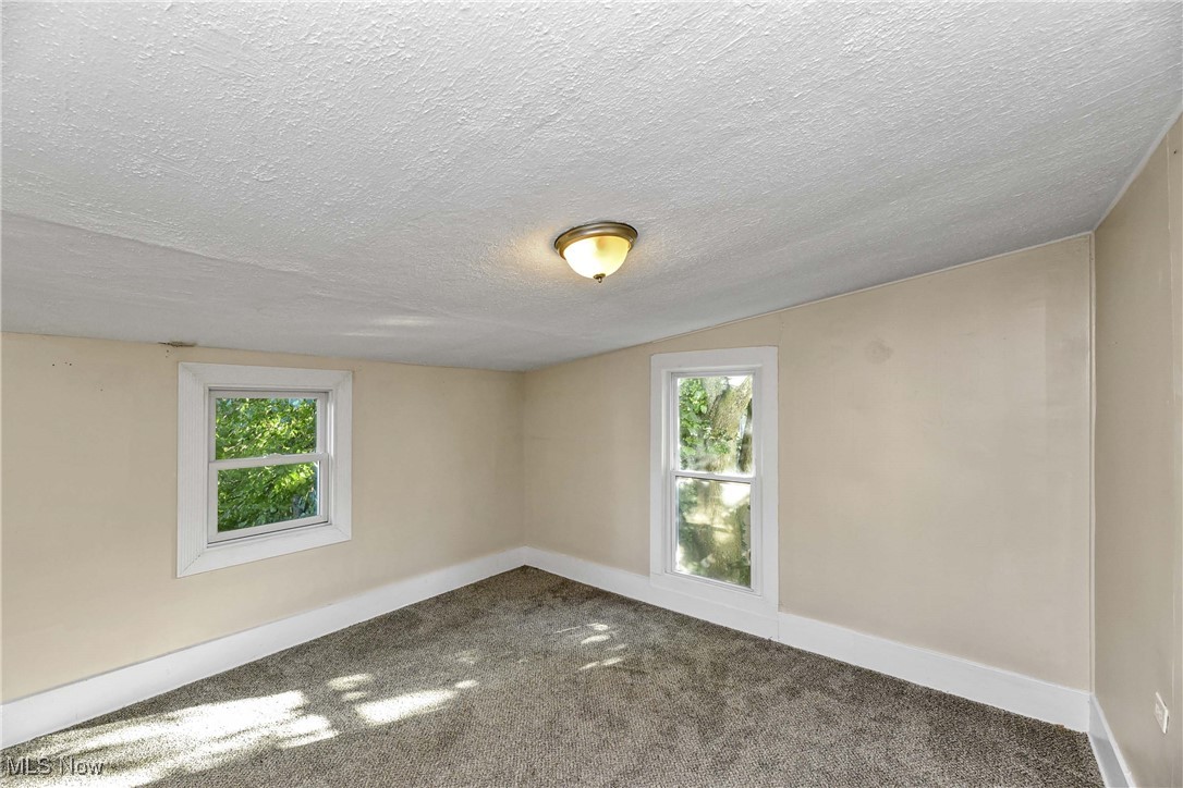 321 W 8th Street