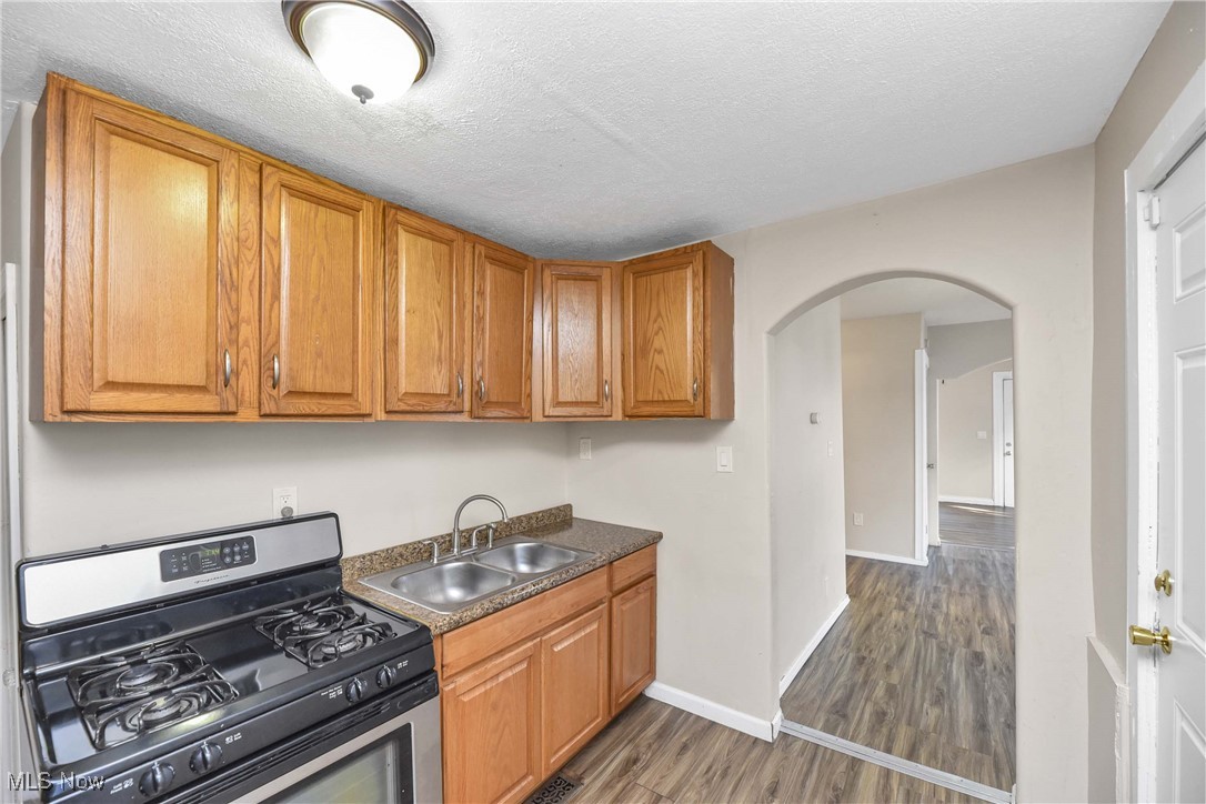 321 W 8th Street