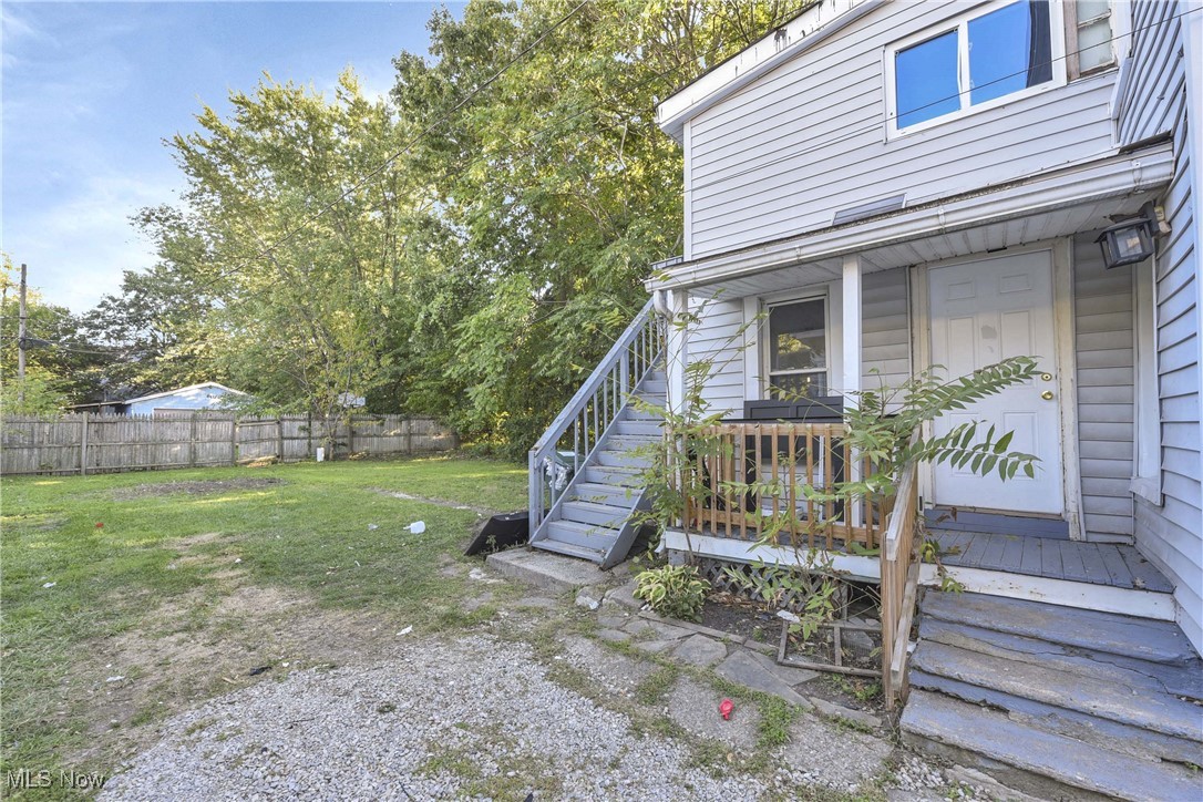 321 W 8th Street