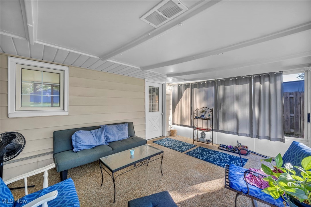 11043 Meadowbrook Drive
