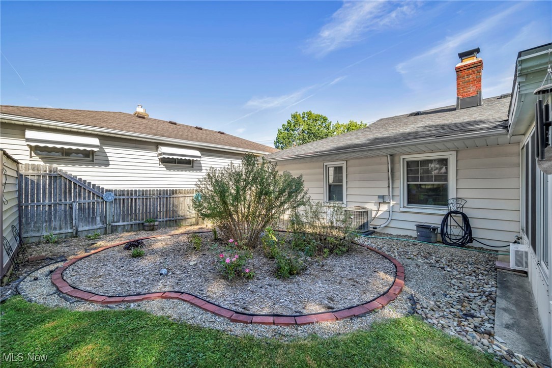 11043 Meadowbrook Drive