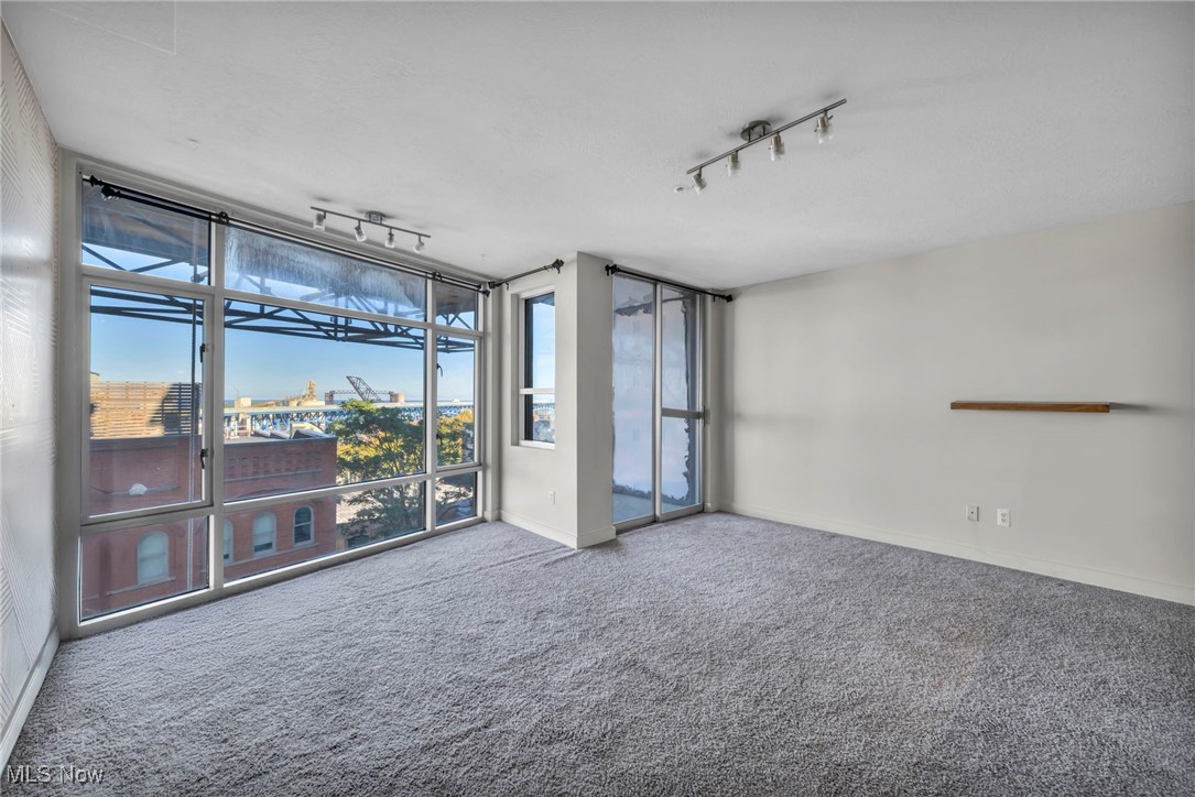2222 Detroit Avenue 817