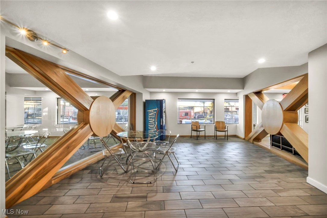 2222 Detroit Avenue 817