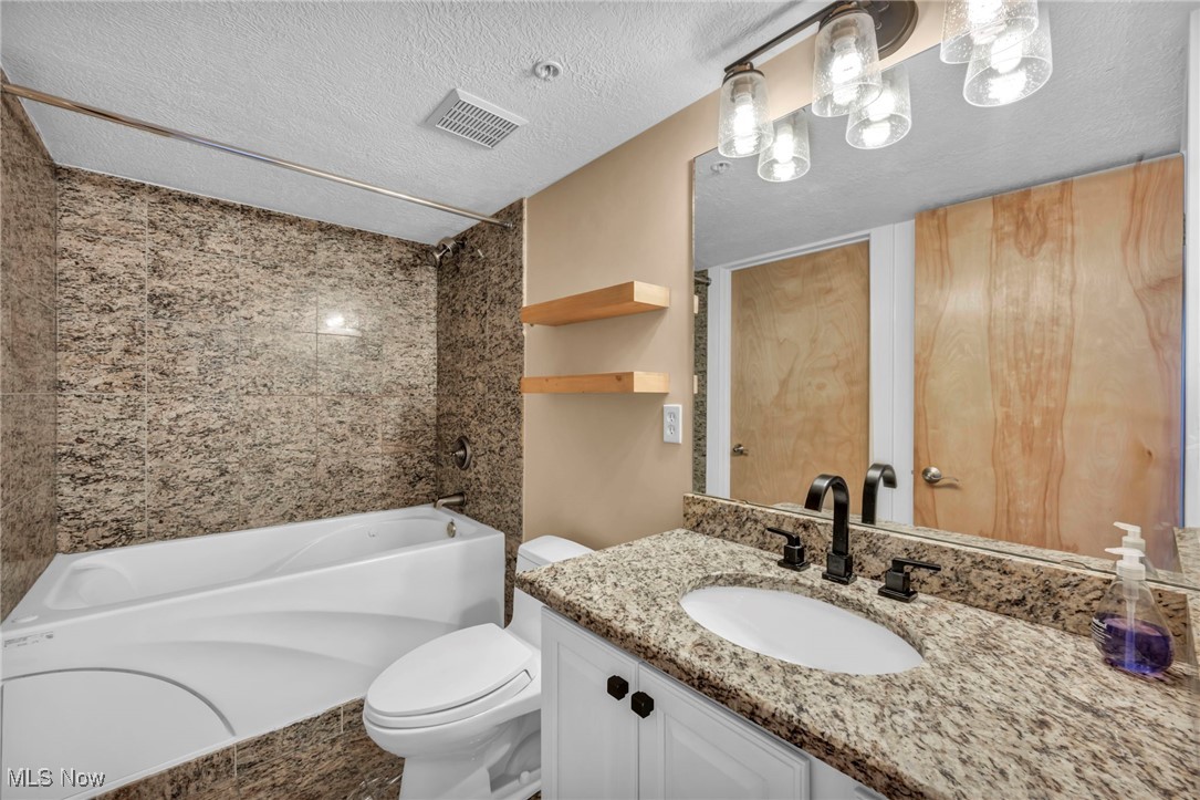 2222 Detroit Avenue 817