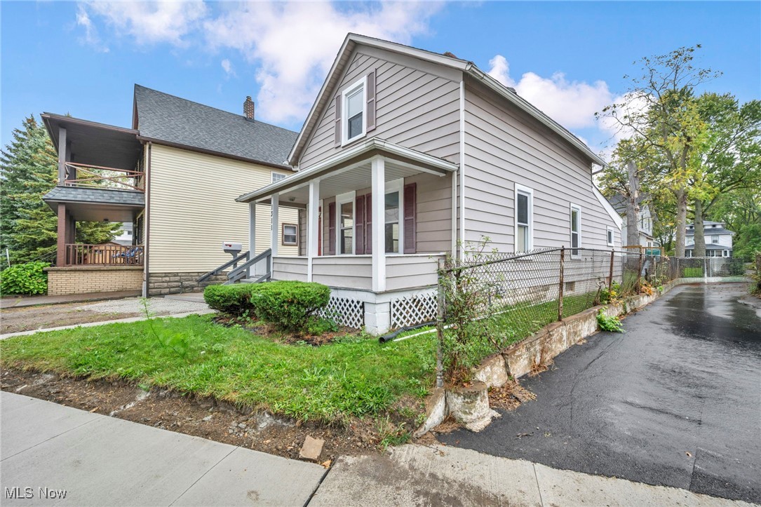 1311 W Erie