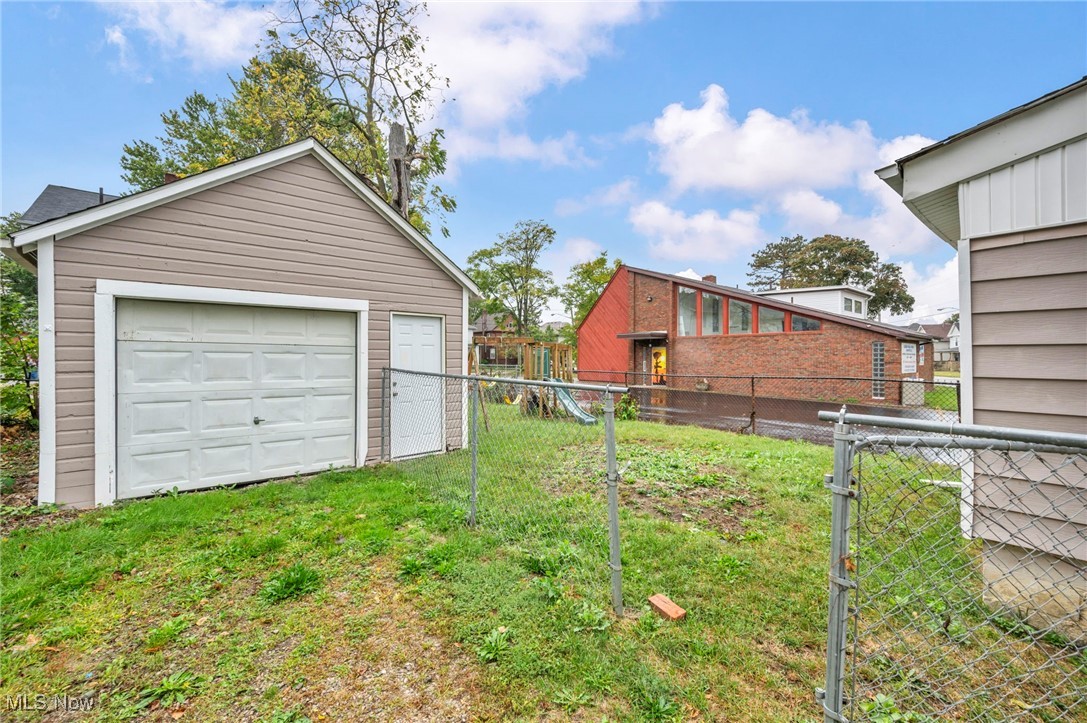 1311 W Erie