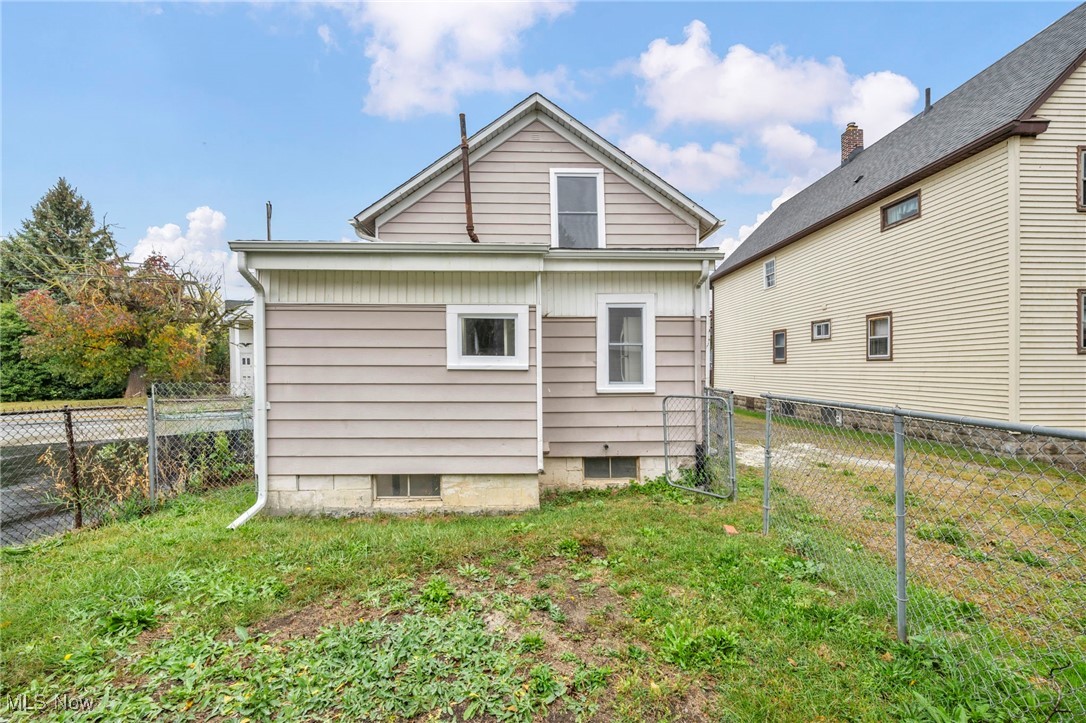 1311 W Erie