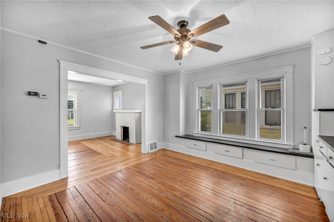 1128 W 11th Street