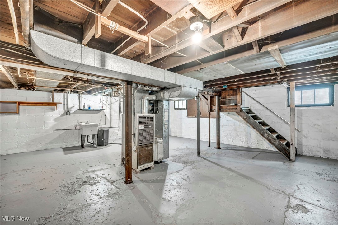 1128 W 11th Street