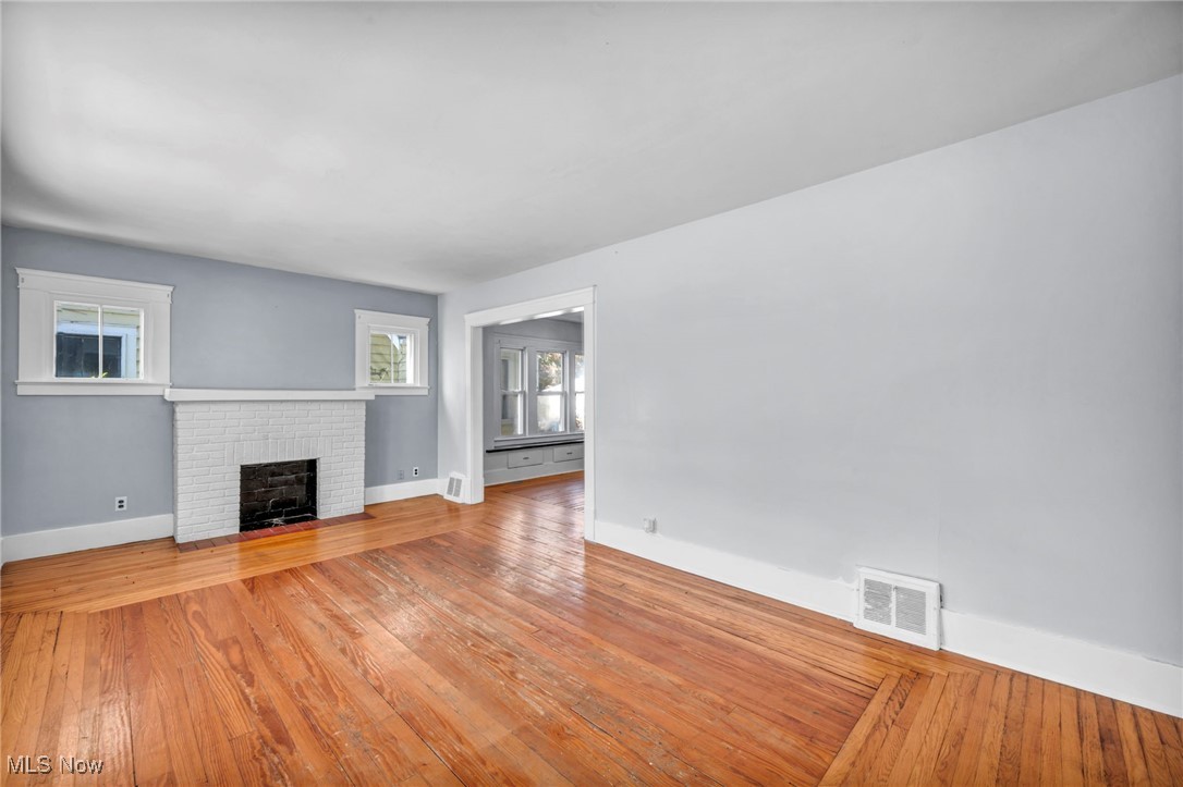 1128 W 11th Street