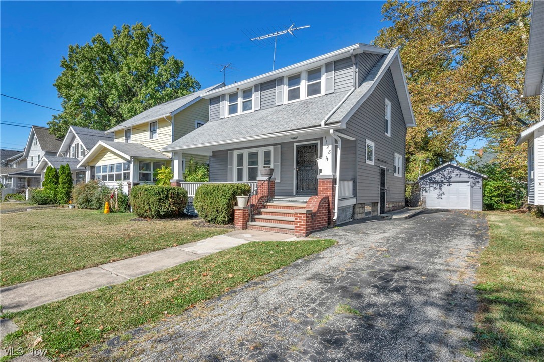 1128 W 11th Street