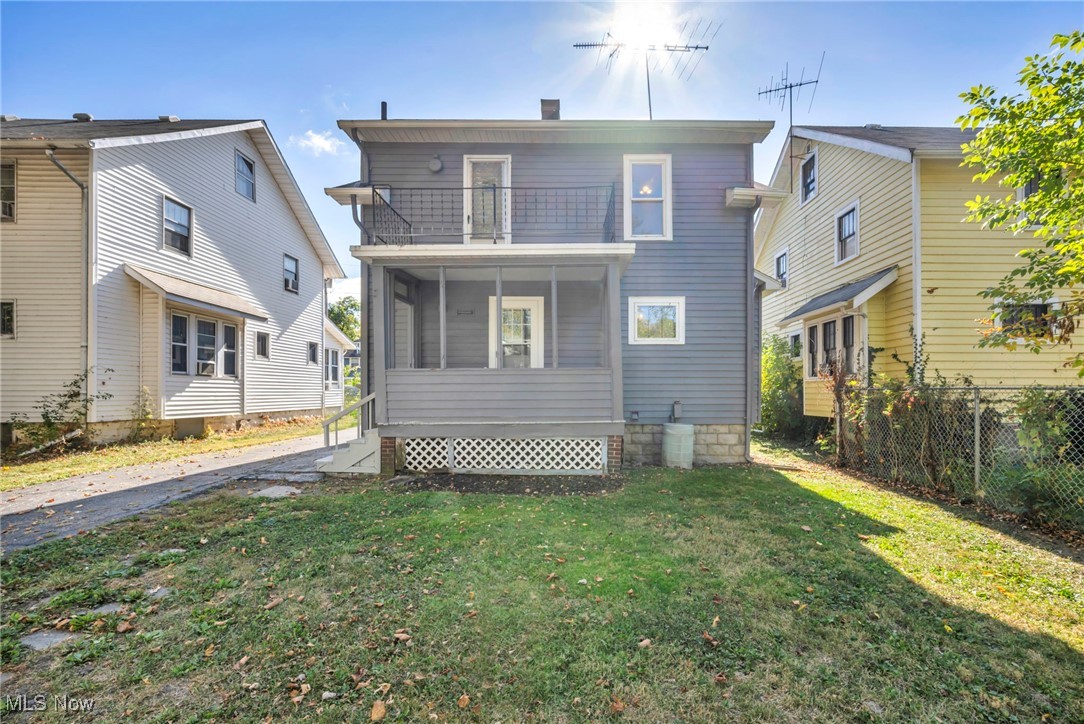 1128 W 11th Street