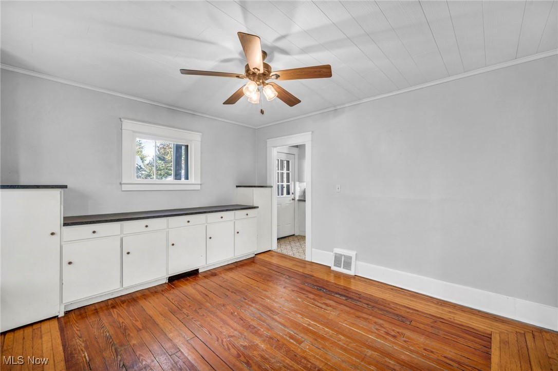 1128 W 11th Street