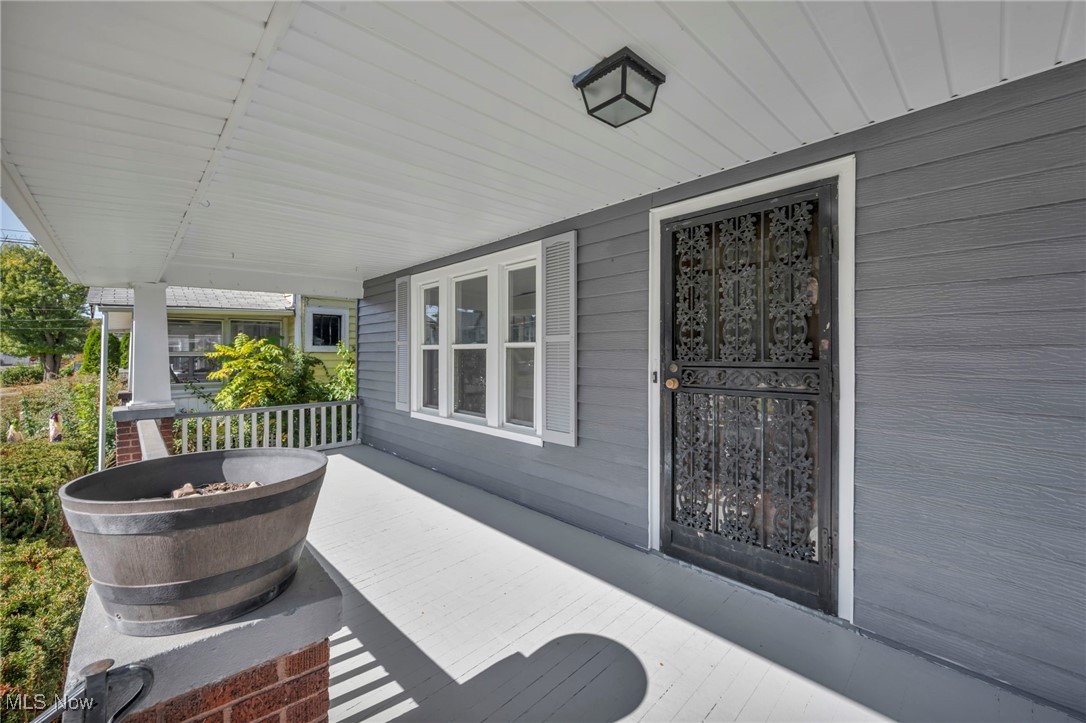 1128 W 11th Street