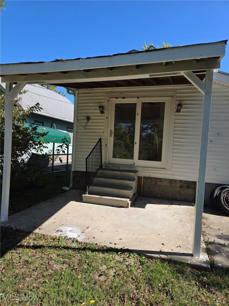 422 Lorain Boulevard