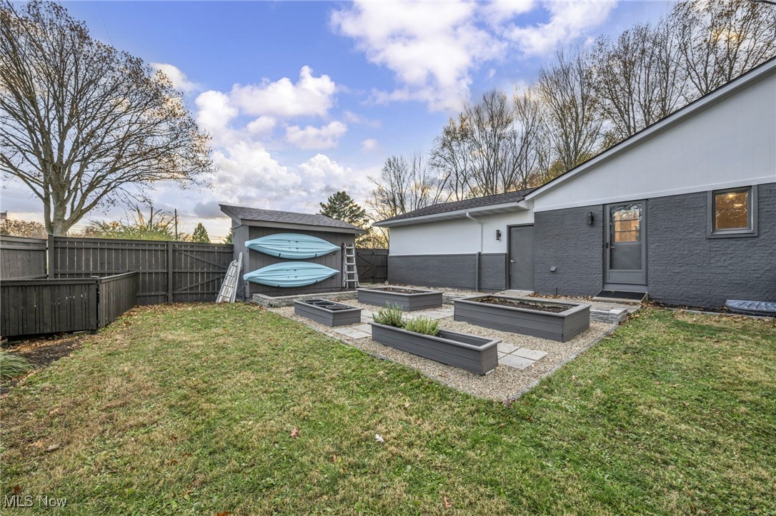 5365 E Lake Road