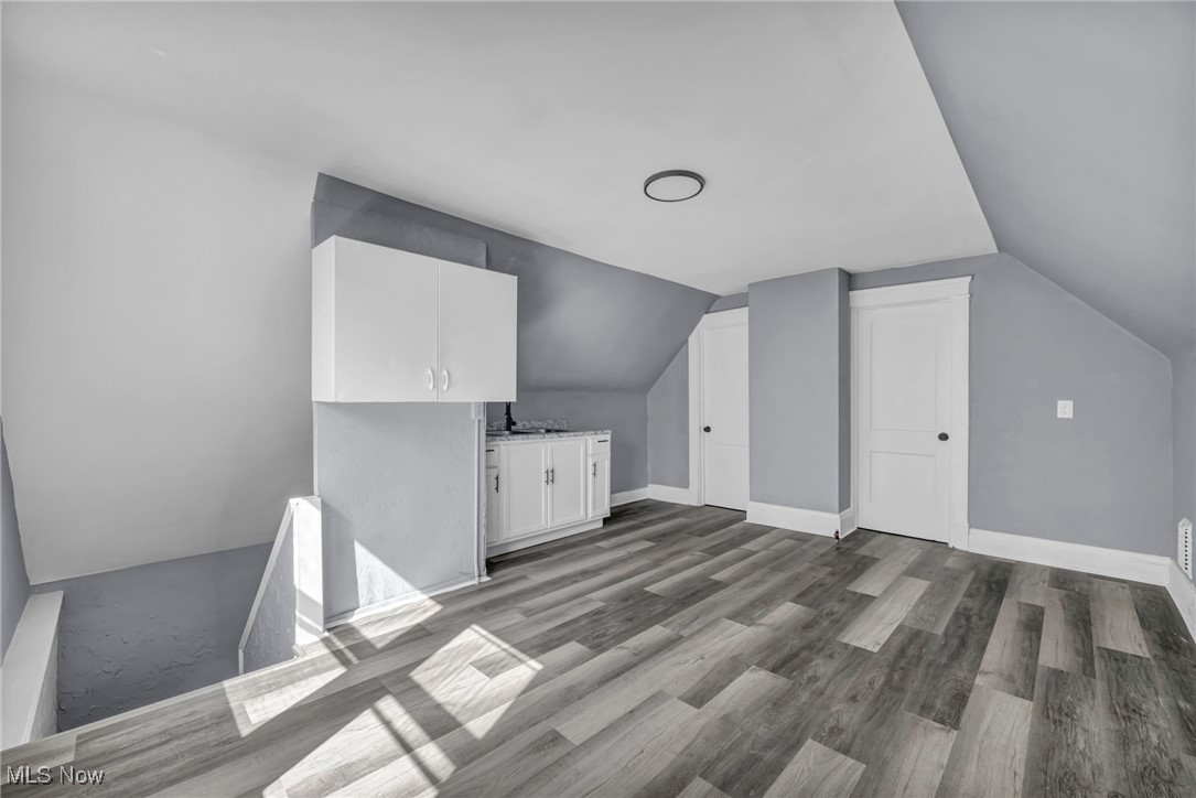 10112 Kinsman Road