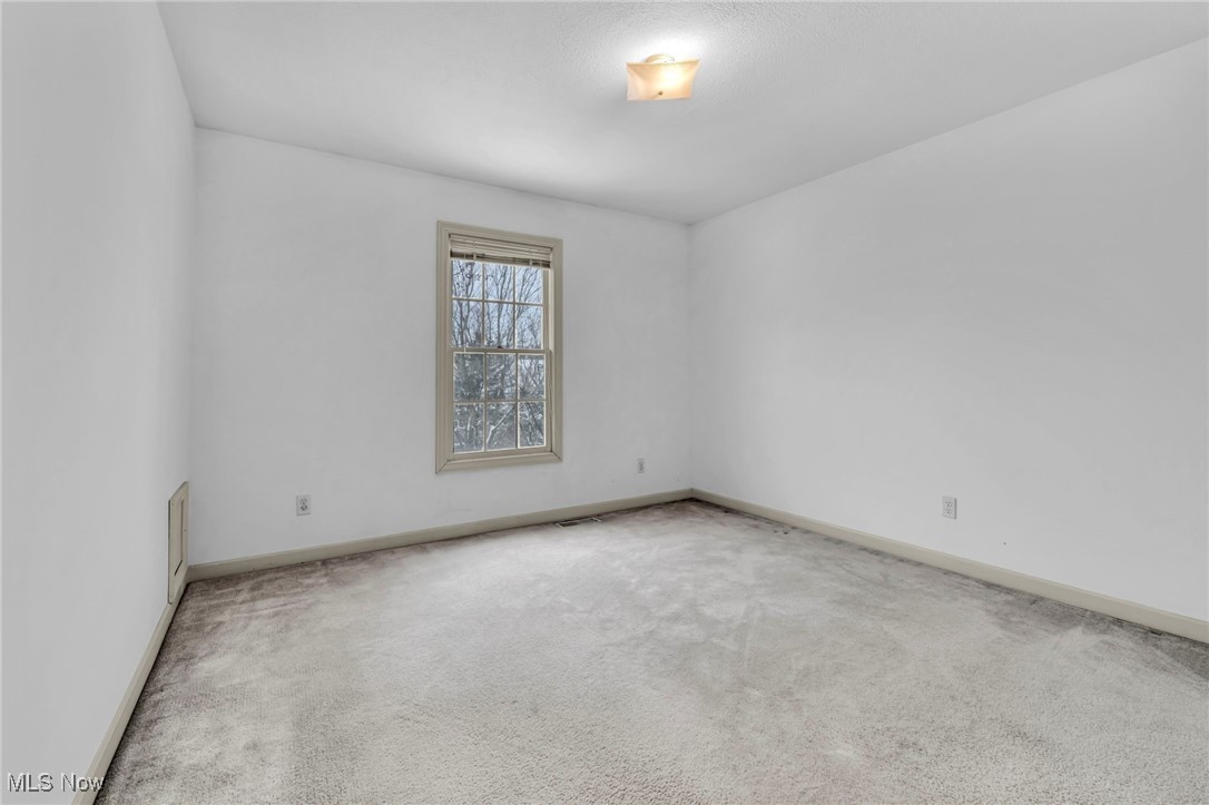 221 Newfield Circle