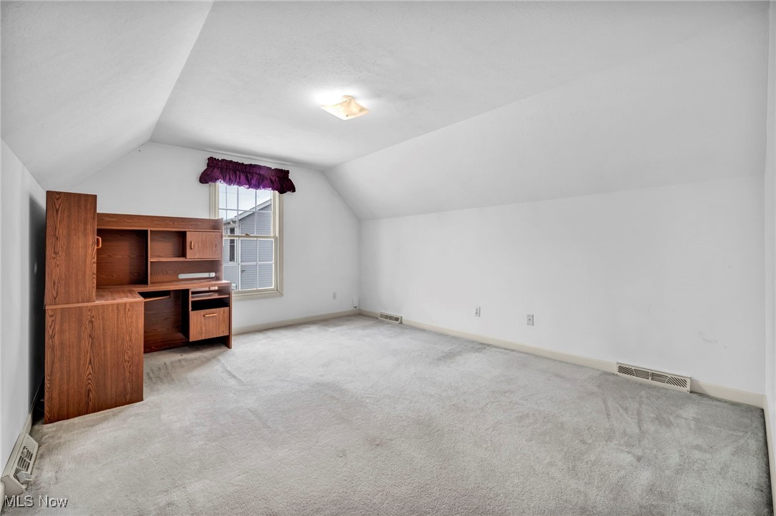 221 Newfield Circle