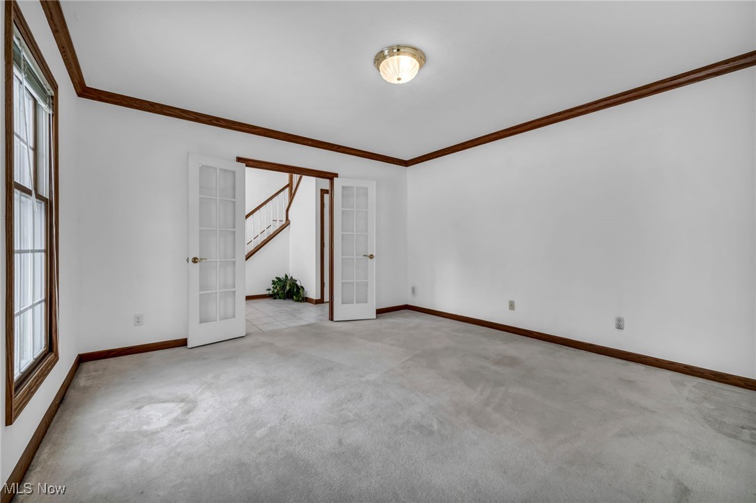 221 Newfield Circle