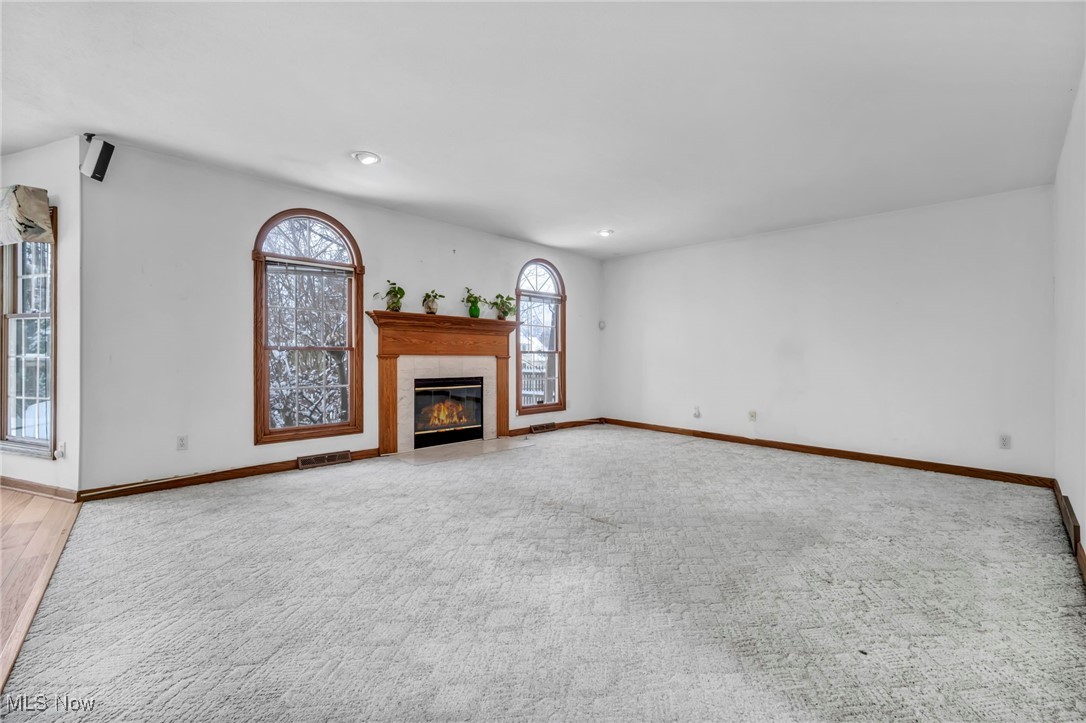 221 Newfield Circle