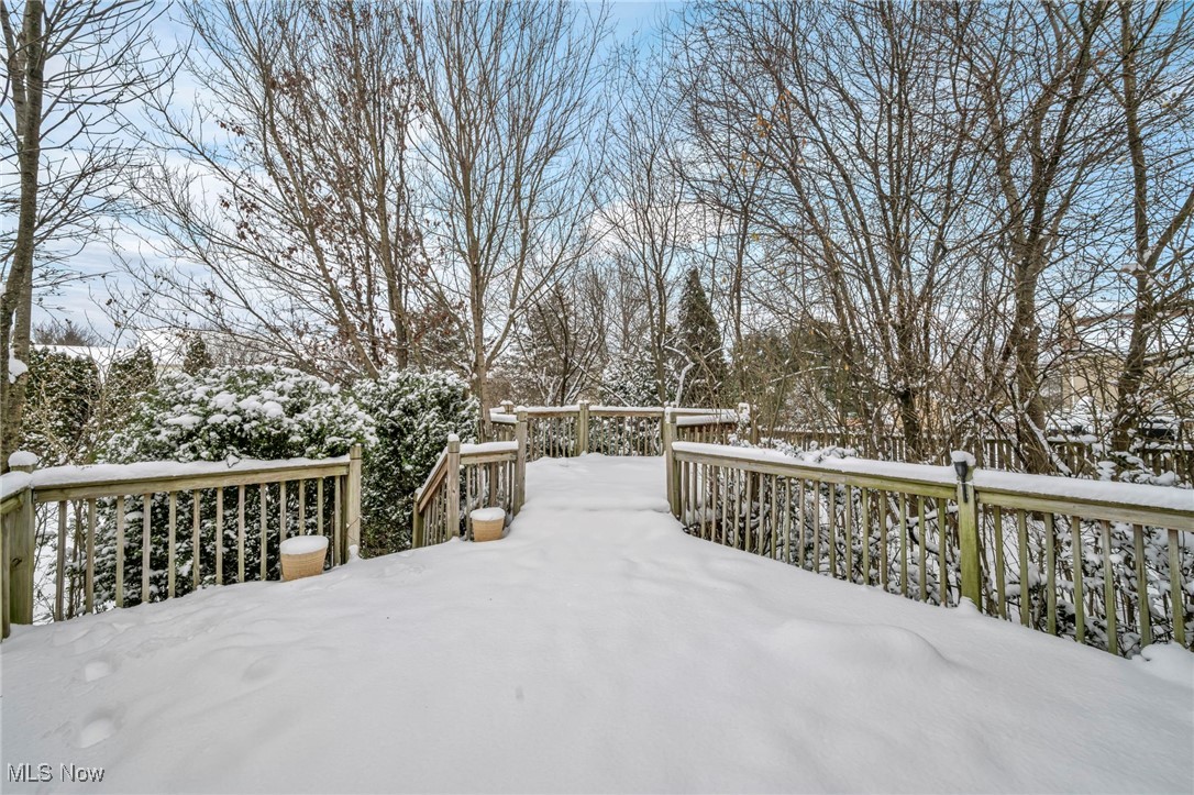 221 Newfield Circle