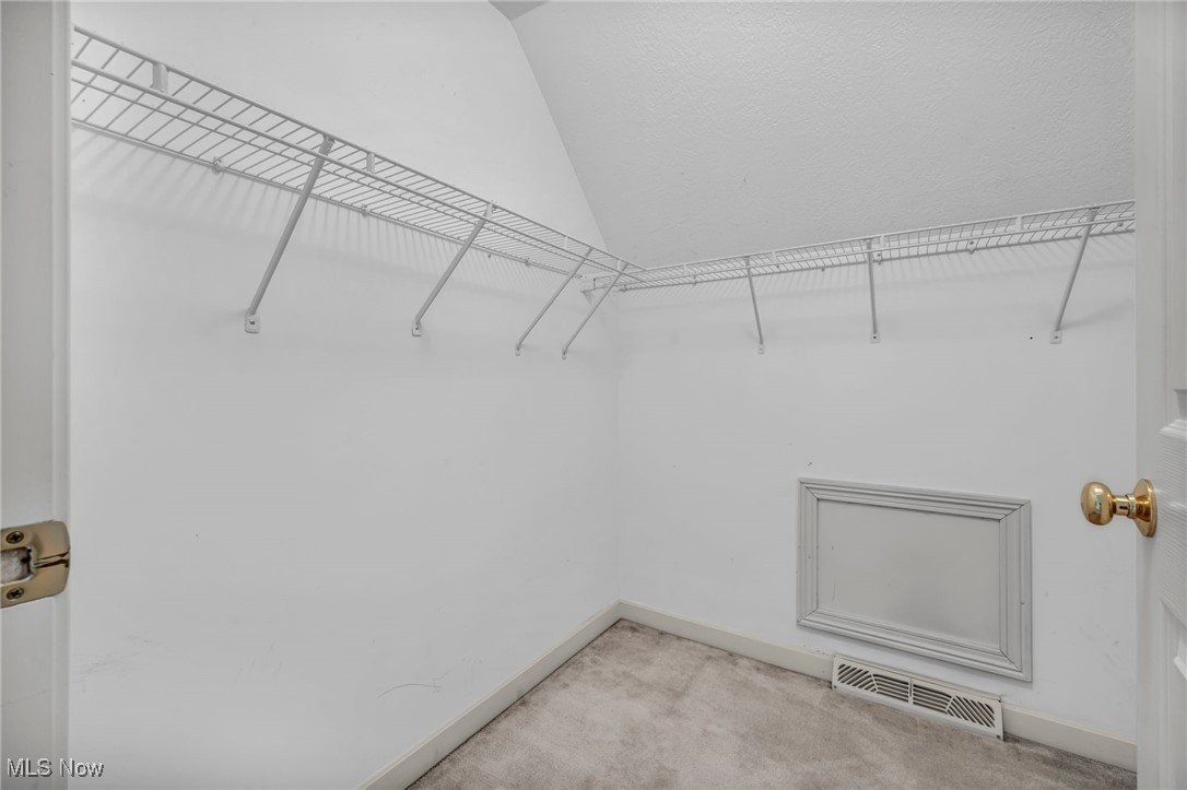 221 Newfield Circle