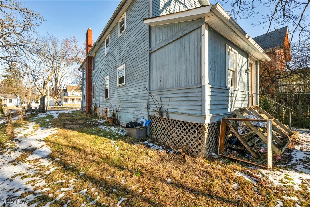 215 W College Street