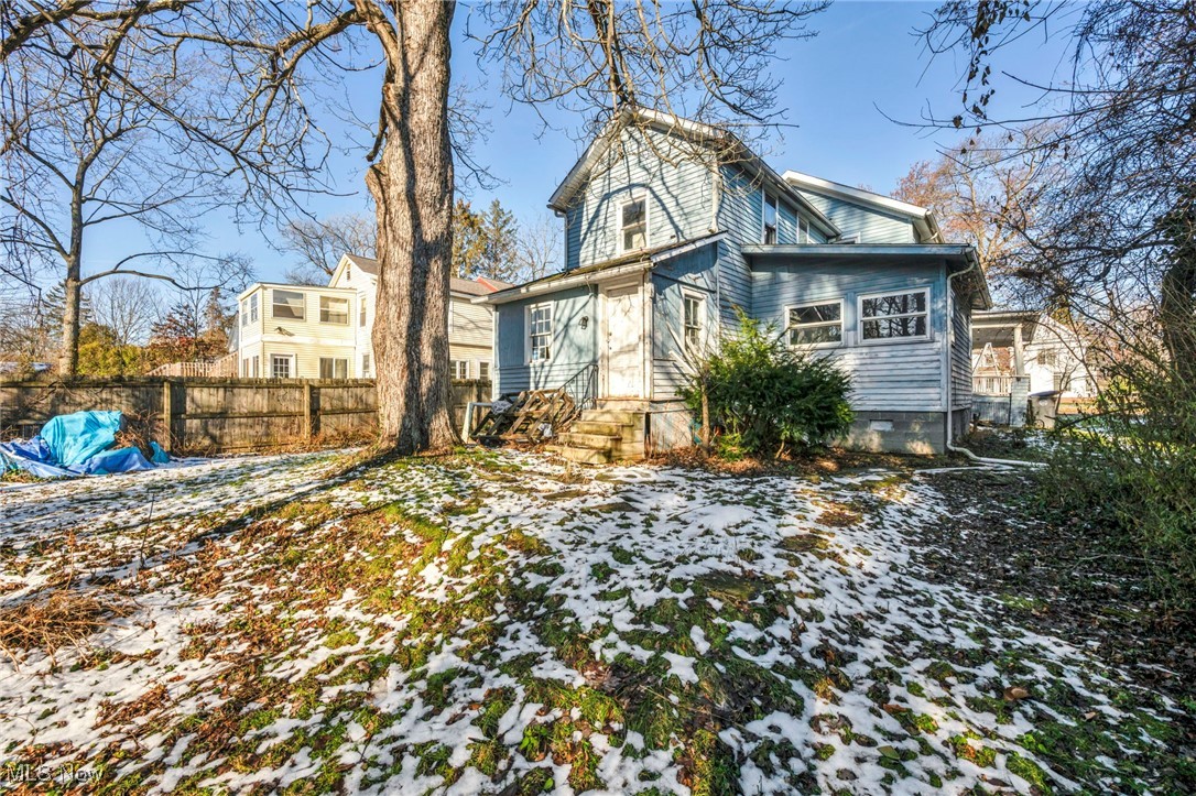 215 W College Street