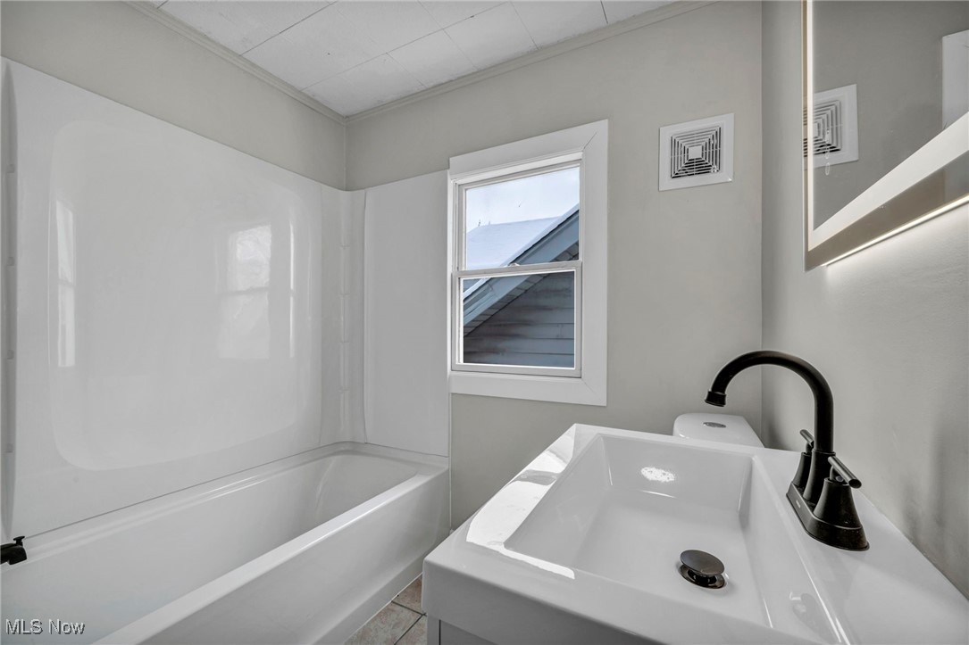 3676 W 129th Street