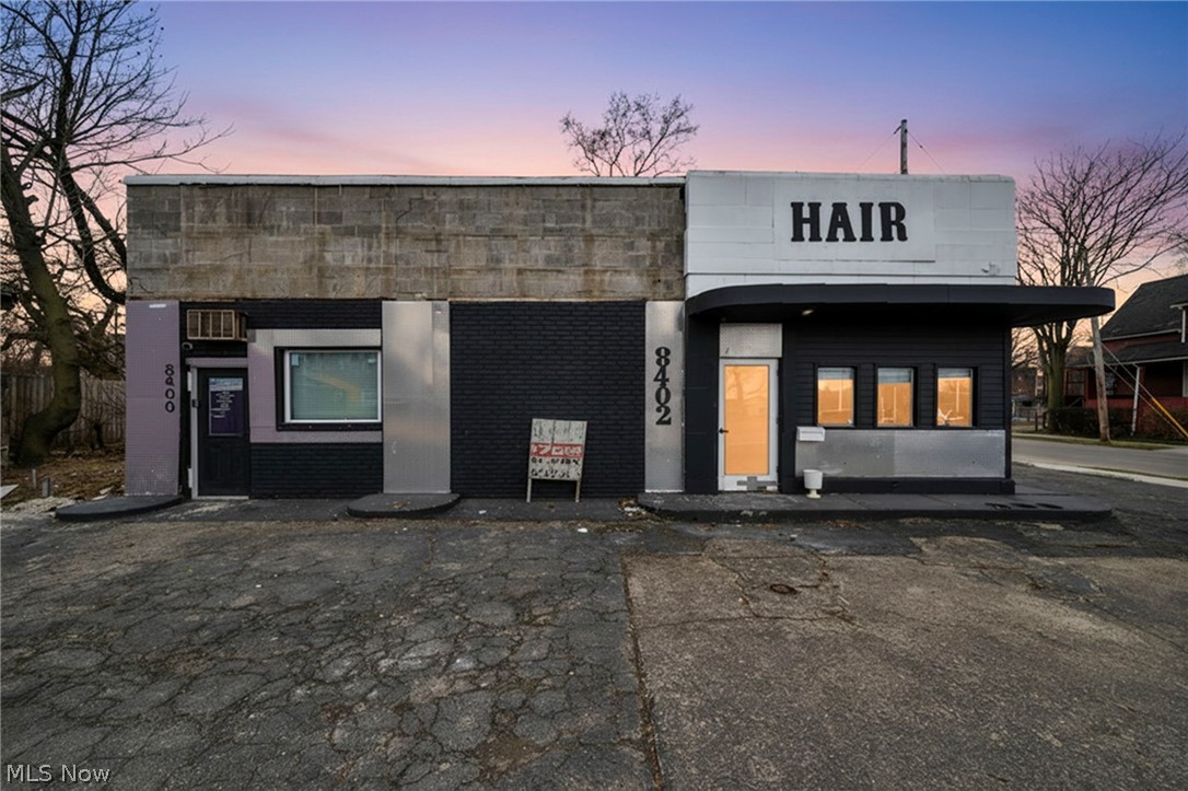 8400-8402 Cedar Avenue