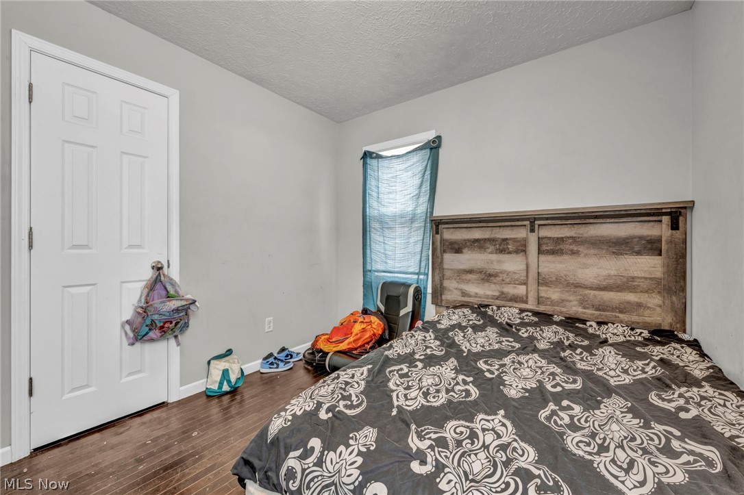 515 E 250th Street
