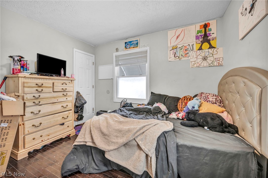 515 E 250th Street