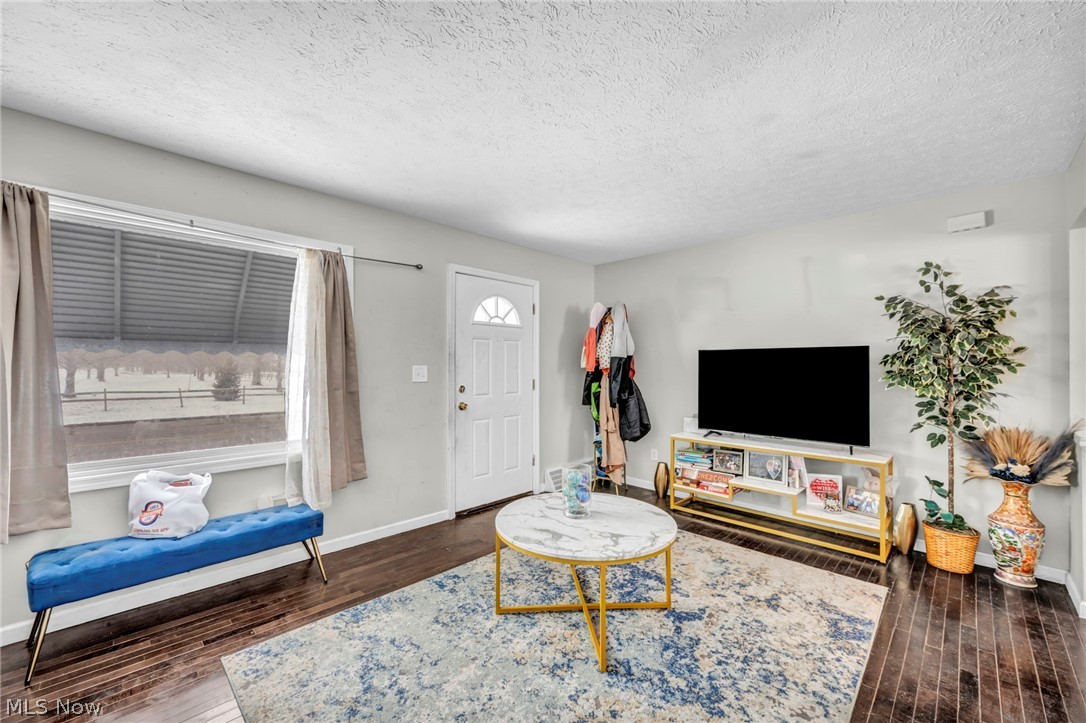 515 E 250th Street