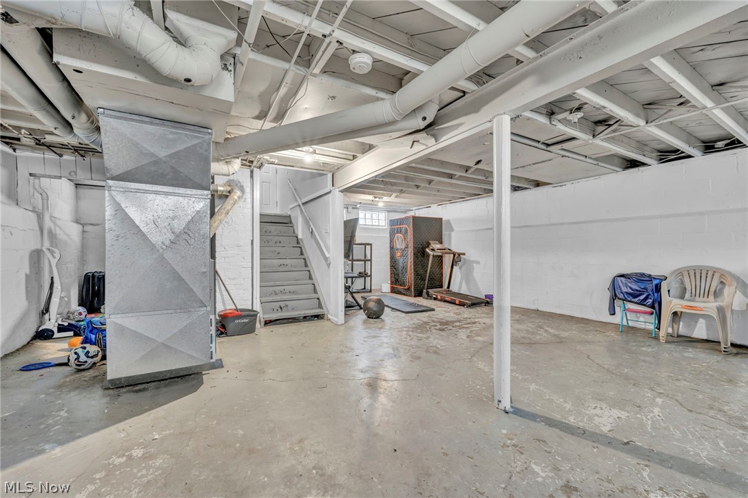 515 E 250th Street