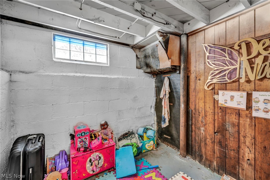 515 E 250th Street