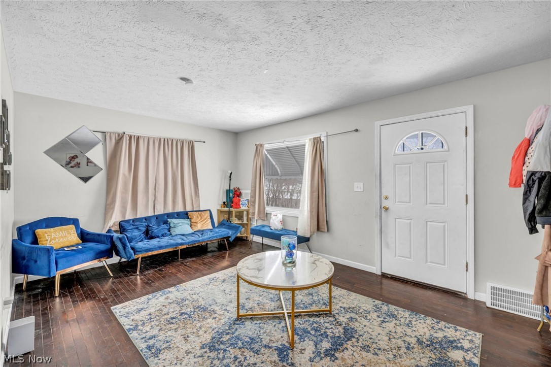 515 E 250th Street