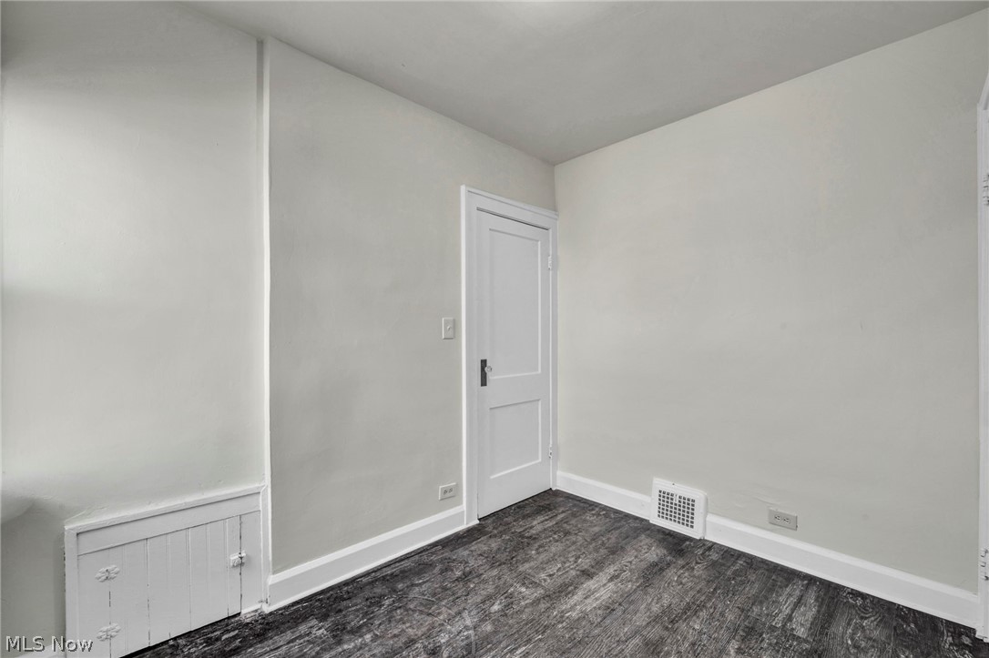 4306 Buechner Avenue down
