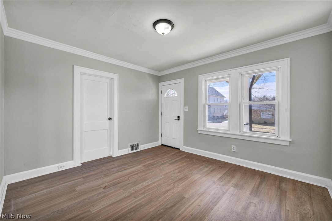 4306 Buechner Avenue down