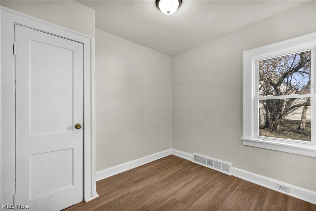 4306 Buechner Avenue down