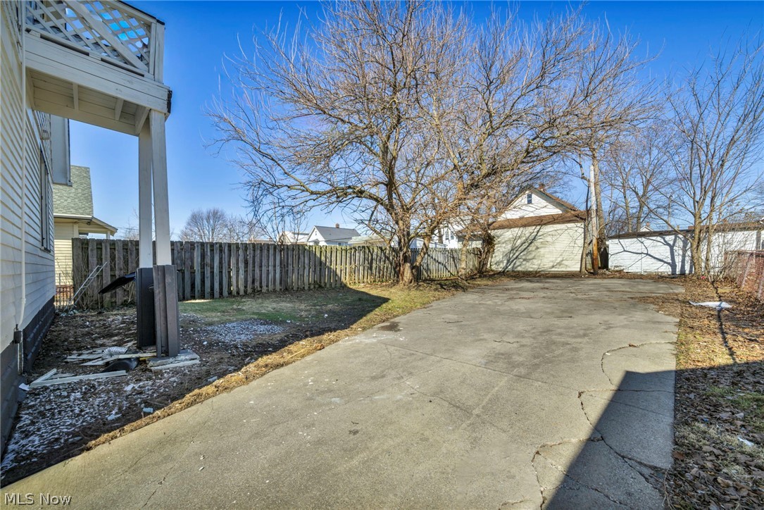 4306 Buechner Avenue down