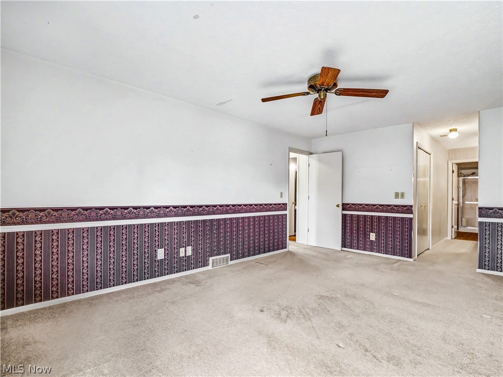 1207 W River Road N D3