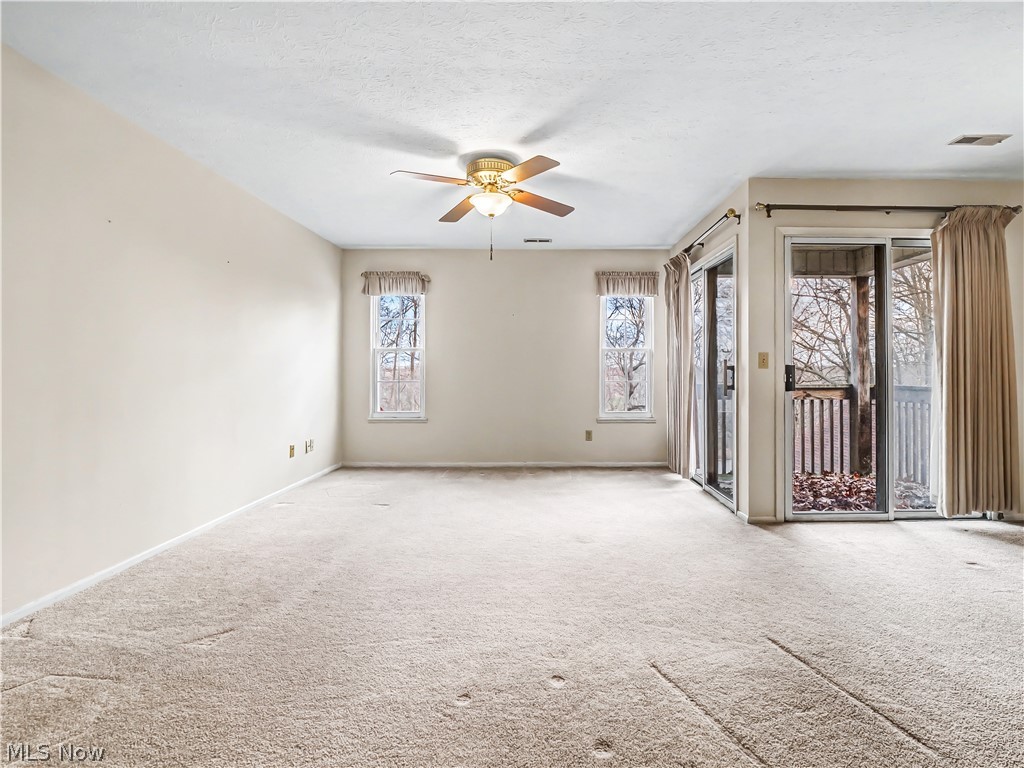 1207 W River Road N D3